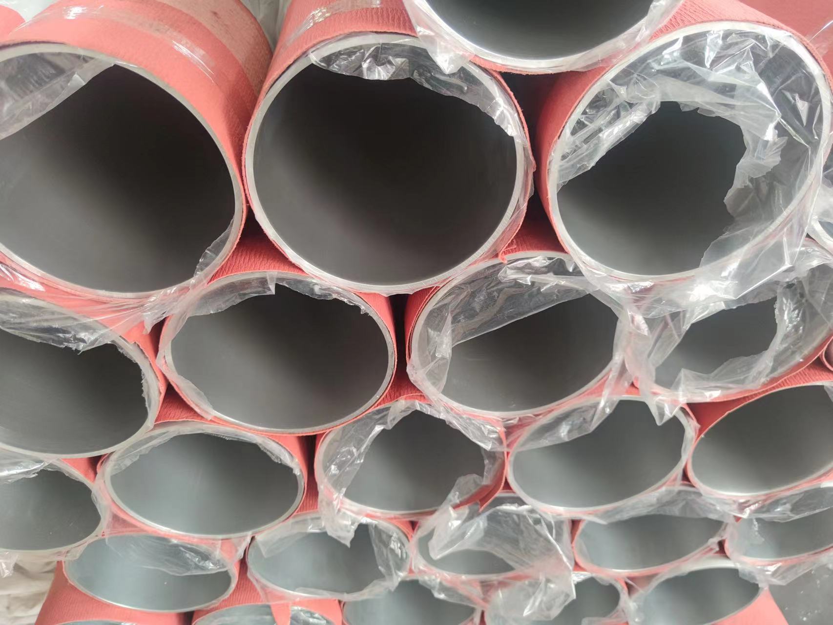 Cylinder pipes.jpg